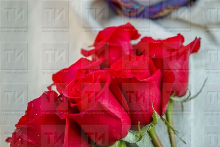 Опрос показал, что среди россиян снизилось число желающих отметить День святого Валентина