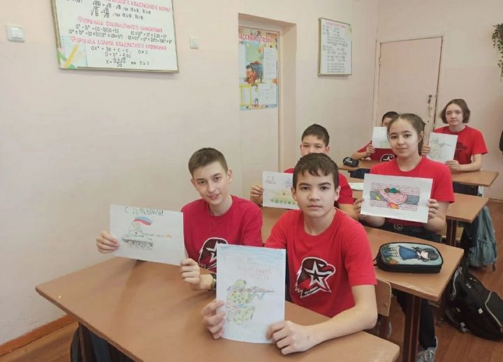 Нурлатские школьники написали теплые письма солдатам