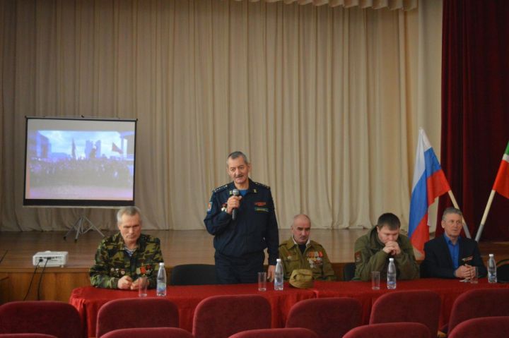 В Нурлатском аграрном техникуме прошла встреча студентов с воинами-интернационалистами