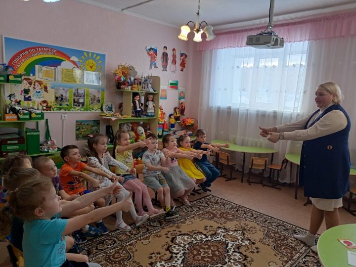 Для юных нурлатцев состоялось открытое занятие по английскому языку
