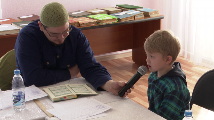 В Нурлате прошел традиционный конкурс чтецов Корана среди юных мусульман