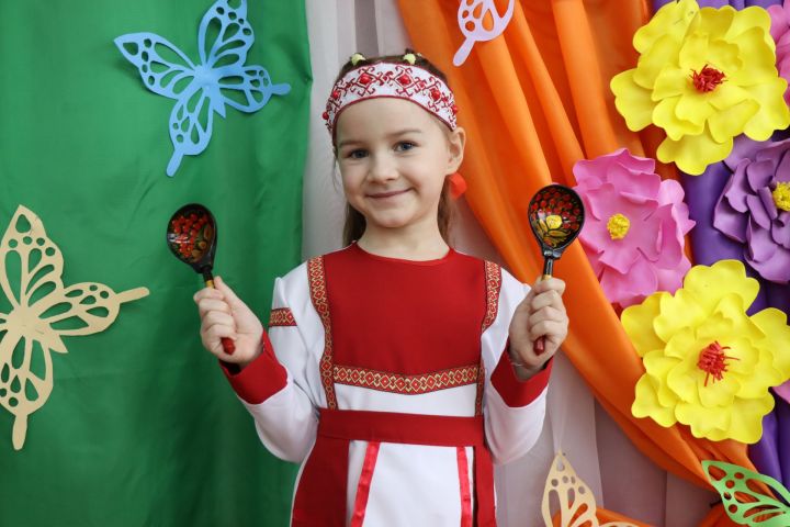 Участница проекта «Созвездие Нурлата» Варвара Кошкина очень артистичная девочка