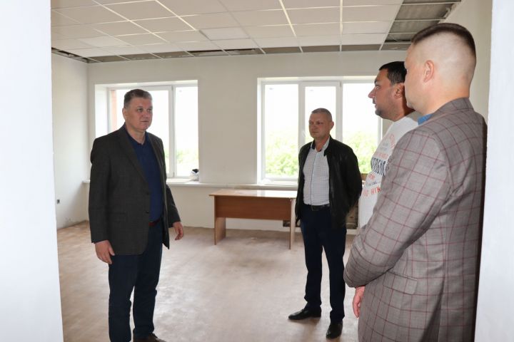 В конторе Нурлатского лесхоза идет капитальный ремонт