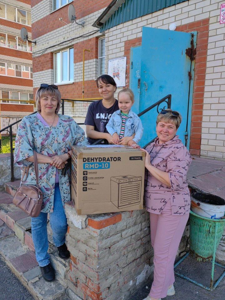 Людмила Рыбакова помогла нурлатским волонтерам