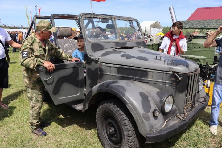 Нурлатский поисковый отряд «Боевое братство» представил боевой трофей: автомобиль ГАЗ-63