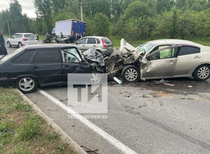 В результате массового ДТП в Нижнекамске один человек погиб и трое пострадали