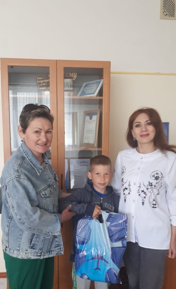 Нурлатские единороссы дарят тепло своего сердечка в рамках местного проекта