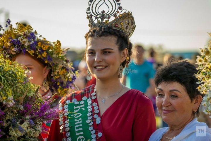 На празднике «Питрау» сразятся десять девушек за титул «Кряшенской красавицы»