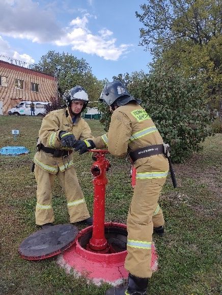 Сотрудники 73 пожарно-спасательной части проверили работоспособность пожарных кранов и гидрантов