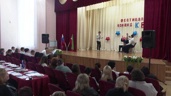 В День студента учащиеся Нурлатского аграрного техникума соревновались в юморе