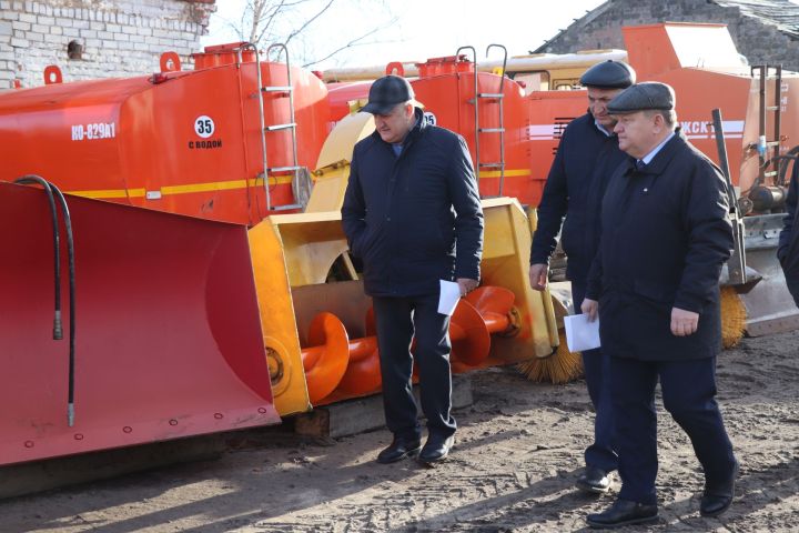 Дамир Ишкинеев ознакомился с подготовкой коммунальной службы к зимнему периоду