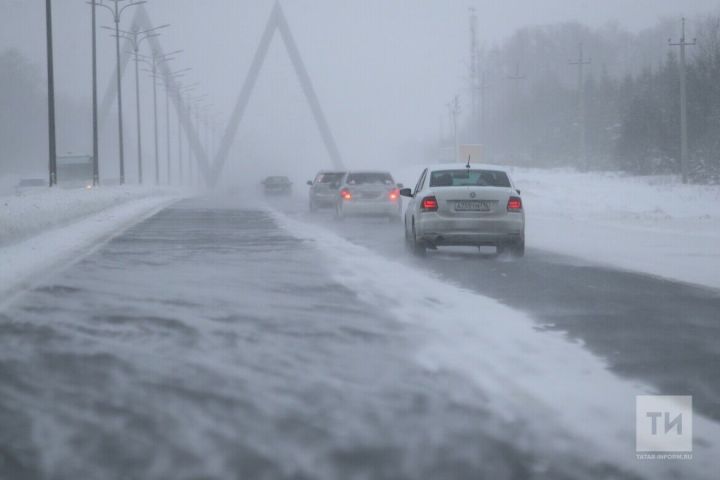 Нурлатским водителям напоминают о необходимости подготовки автомобиля к зиме