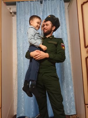 Алмаз Сатдаров участвует в конкурсе «Военную фуражку нашёл я у отца»