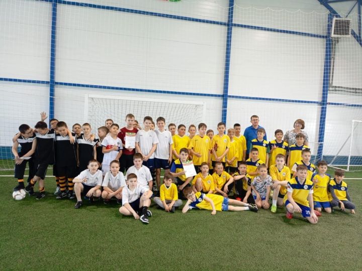 В Нурлате прошел муниципальный этап соревнований Школьной футбольной лиги