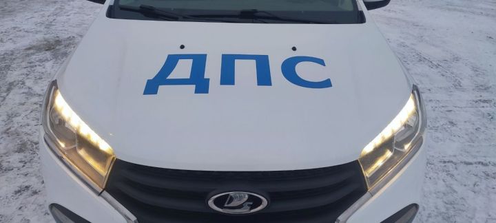 Эвакуировали 4 машины за нарушение правил на территории Нурлатской ЦРБ