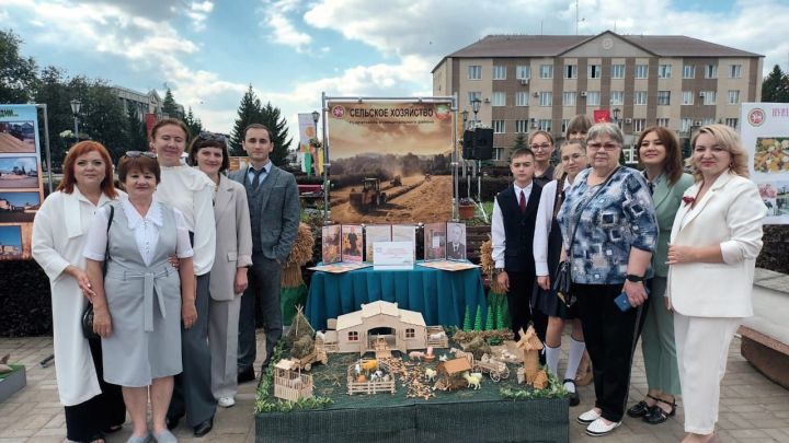 В честь 115-летия Нурлата городские школы красочно представили историю города