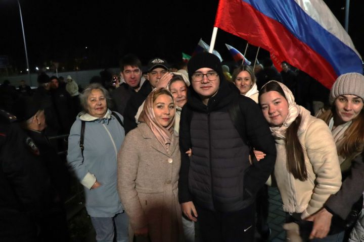 В Нурлате проводили в армию очередную группу новобранцев