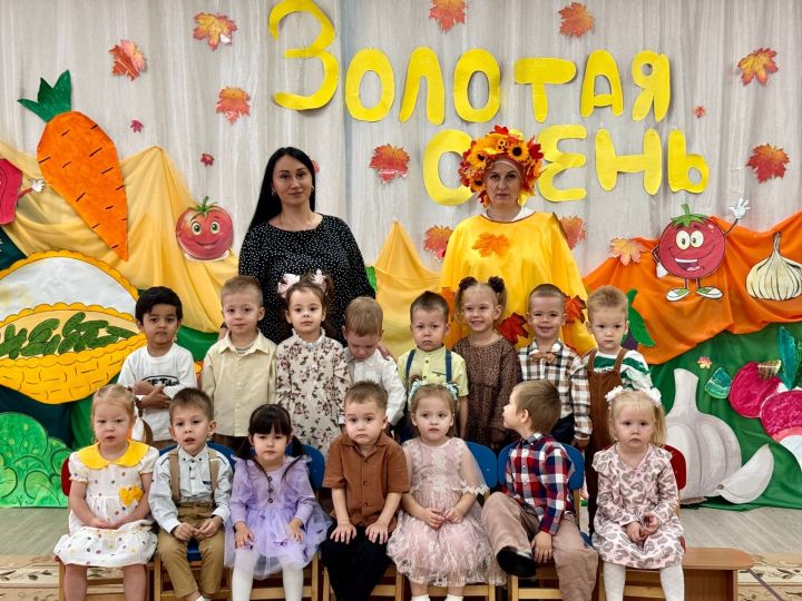 Осенняя сказка в «Буратино»: малыши покорили всех своими выступлениями