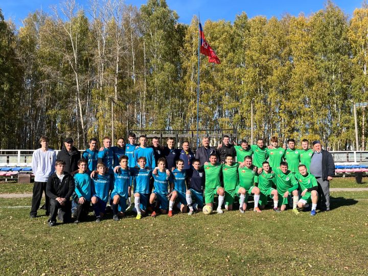 «Факел» сыграл товарищеский матч в Самарской области