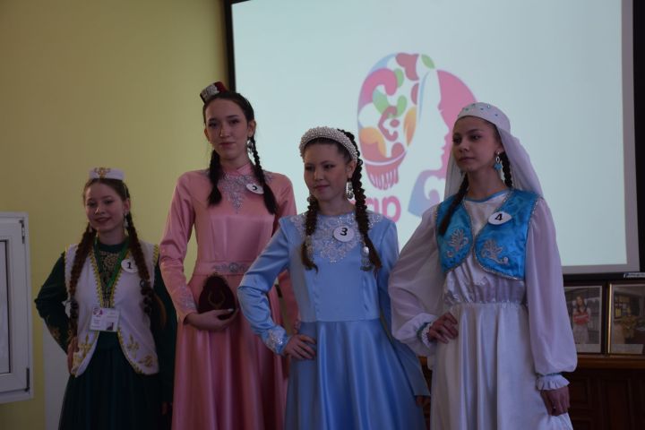 Айгуль Ахметзянова представит Нурлатский район на зональном этапе конкурса «Татар кызы-2025»