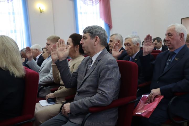 В Нурлате прошла очередная сессия советов района и города