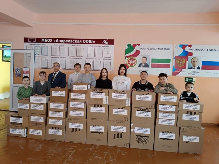 Ученики Андреевской школы изготовили 1141 окопную свечу для военных в зоне СВО