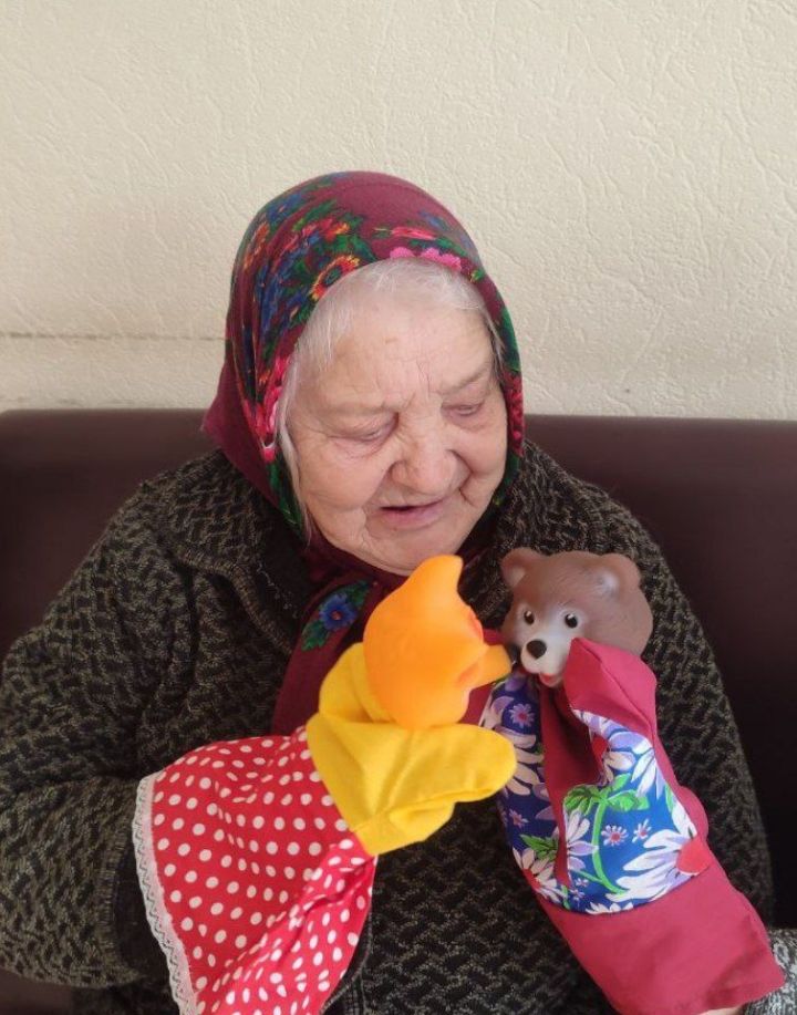 Кукольный спектакль и мастер-класс: в Нурлатском доме-интернате отметили Всемирный день театра