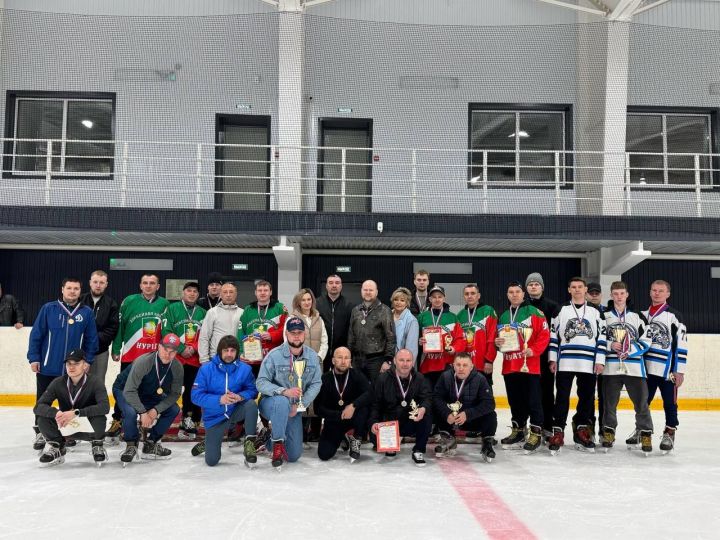 Чемпионат по хоккею в Нурлатском районе: «Арктика» — победитель