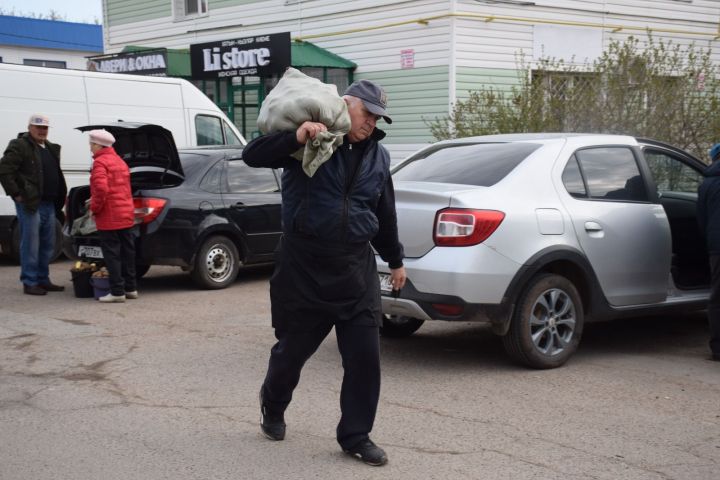 В Нурлате сегодня праздничная ярмарка