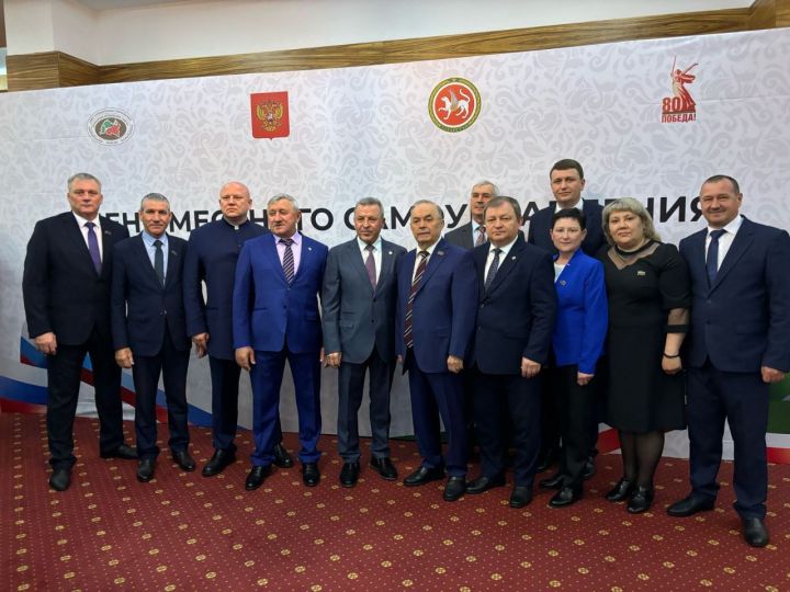 Дамир Ишкинеев принял участие в торжественном мероприятии ко Дню местного самоуправления в Казани