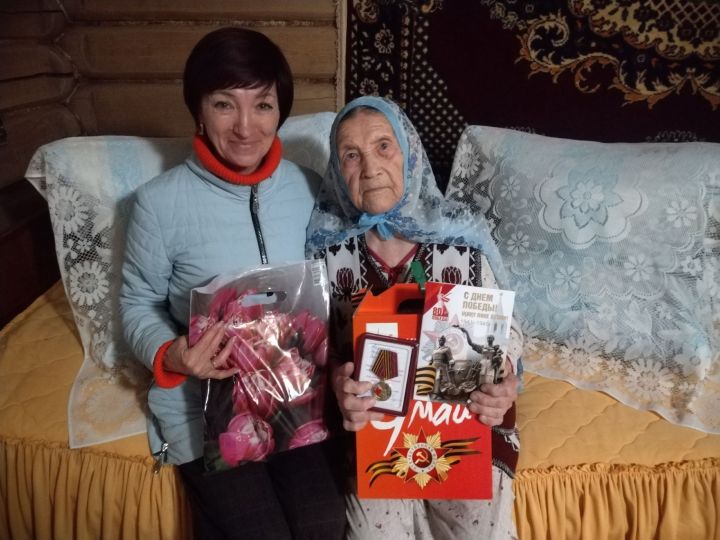 С благодарностью к героям: поздравления ветеранам ВОВ и семьям СВО в Курманаево