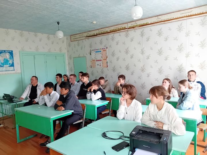 Школьники Кульбаево-Марасинской школы обсудили будущее педагогики