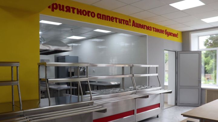 В Старочелнинской школе Нурлатского района после капитального ремонта открылся современный пищеблок