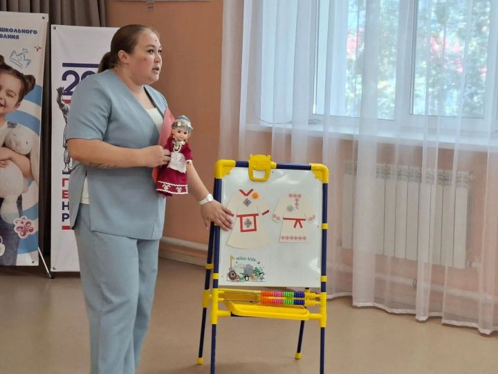 В детсаду «Росинка» прошел мастер-класс по чувашским узорам