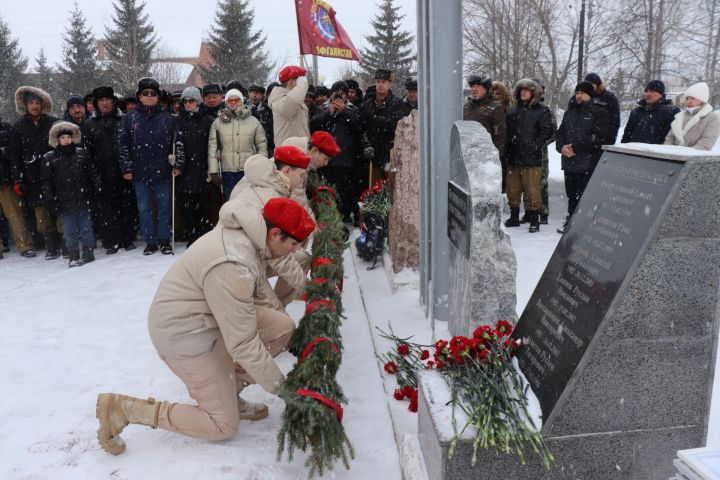 В Нурлате почтили память воинов-интернационалистов