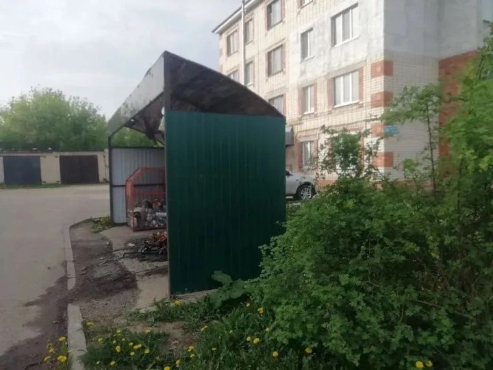 Ночной пожар в Нурлате: на улице Гиматдинова тушили мусорный контейнер