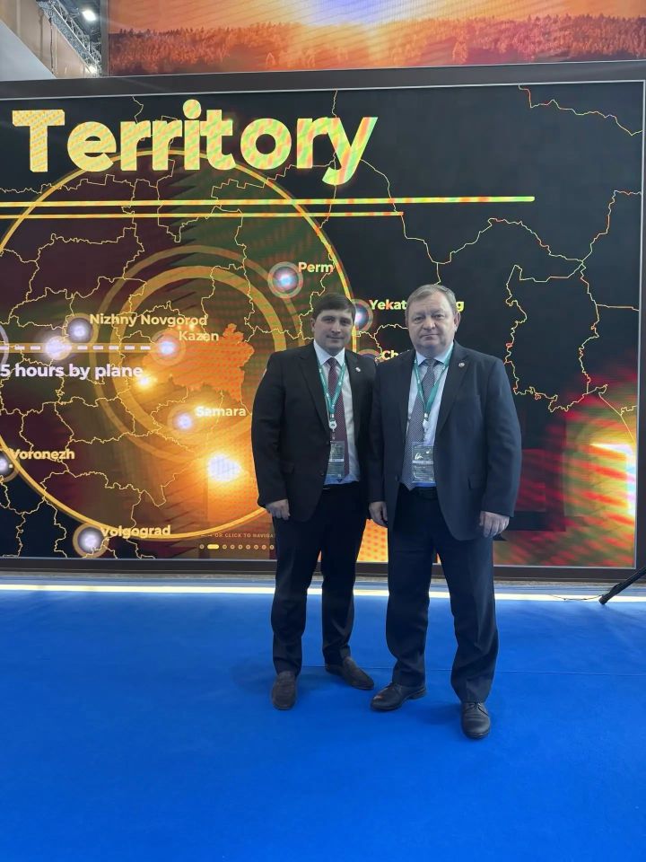 Глава Нурлатского района принял участие в пленарном заседании KazanForum-2026