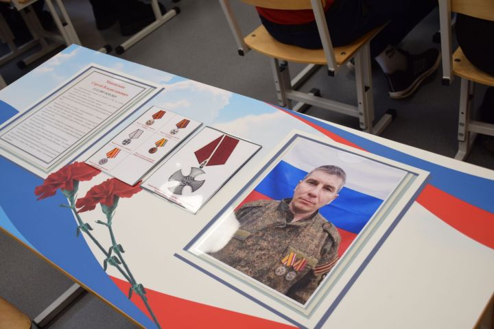 В Якушкине увековечили память погибших героев СВО