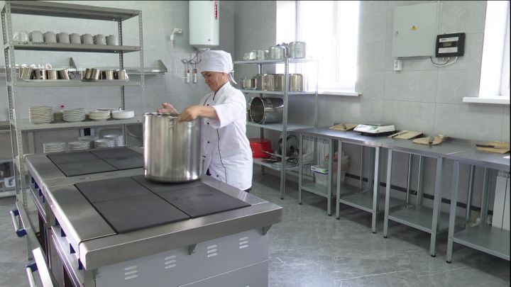 Бурметьевская школа обзавелась новым пищеблоком