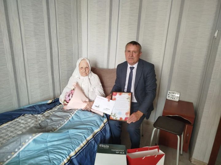 Ветеран труда Антонина Агапова из Нурлата встретила 99-й день рождения