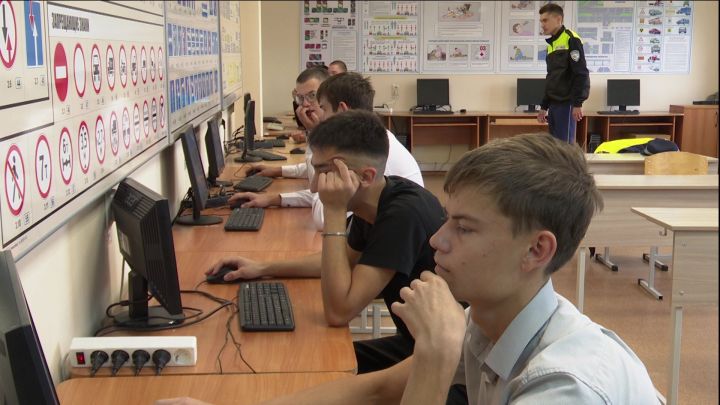 10 студентов техникума стали участниками муниципального этапа конкурса “Автосессия-2026”