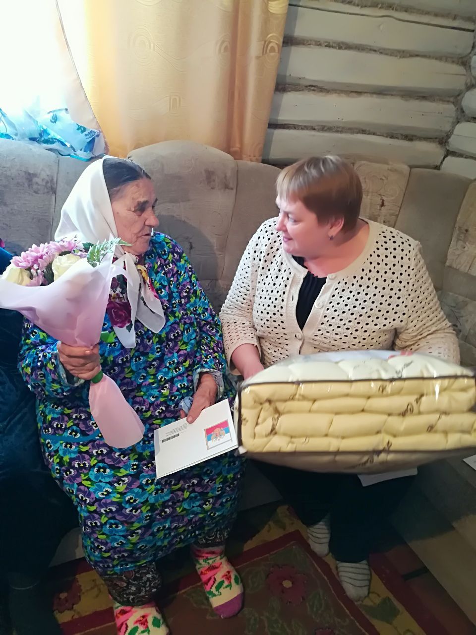 Труженицу тыла из Нурлатского района с 90-летним юбилеем поздравили письмом Путина