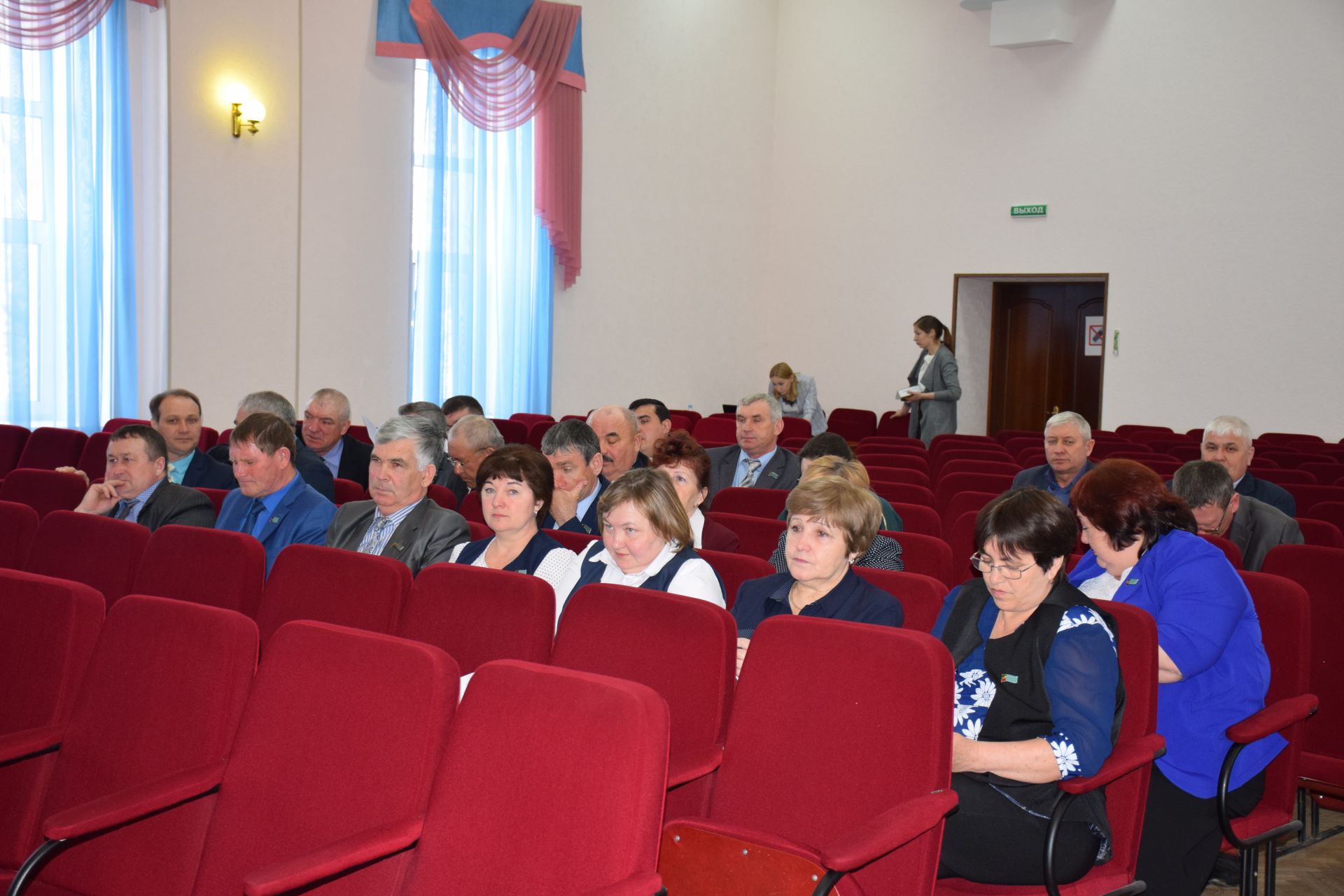 В Нурлатском местном отделении партии «Единая Россия» прошло очередное собрание депутатской фракции