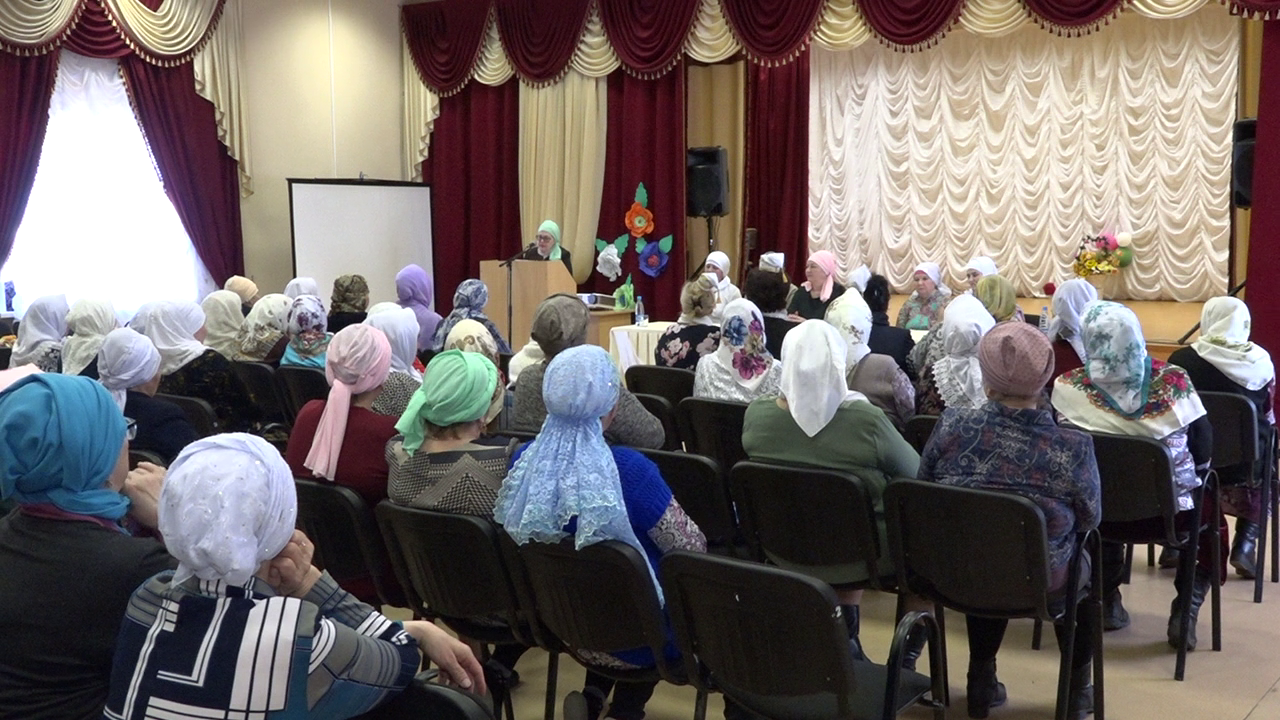 Нурлатские местные отделения Всемирного конгресса татар и общественной организации татарских женщин «Ак калфак» начали обсуждать на местах Стратегию развития татарского народа