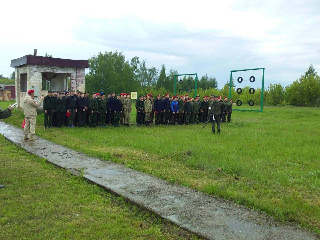 Юноши Нурлатского района принимают участие в стрельбах на базе Казанского высшего танкового училища
