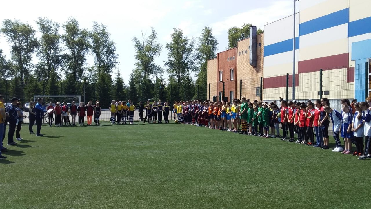 В Нурлате прошли районные соревнования по мини-футболу