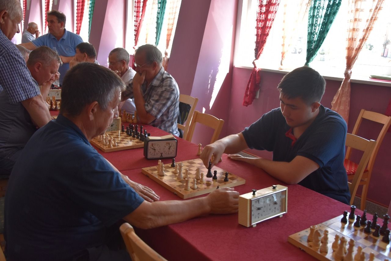 В Нурлате определились чемпионы турнира, посвященного Дню шахмат