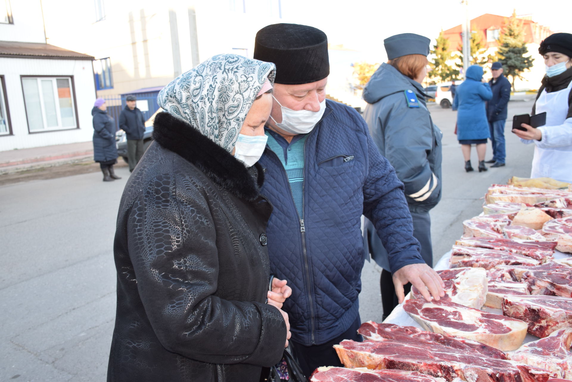 Широкий ассортимент сезонной продукции представили на сельскохозяйственной ярмарке в Нурлате