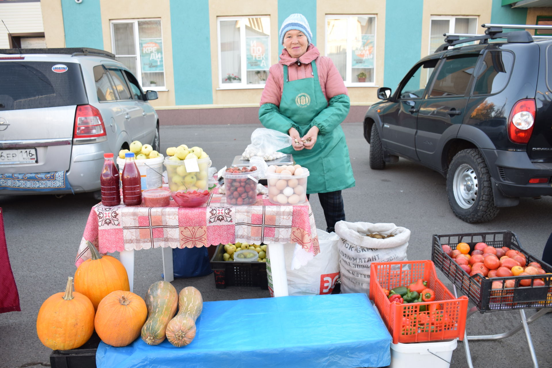 Широкий ассортимент сезонной продукции представили на сельскохозяйственной ярмарке в Нурлате