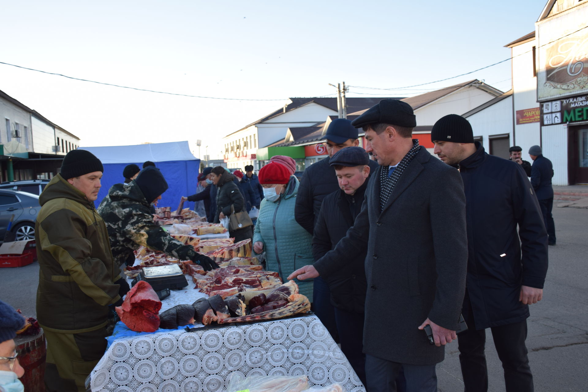 Широкий ассортимент сезонной продукции представили на сельскохозяйственной ярмарке в Нурлате